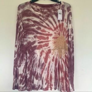 NWT American Eagle Long Sleeve Tie Dye peplum shirt. Small and Super Soft boho